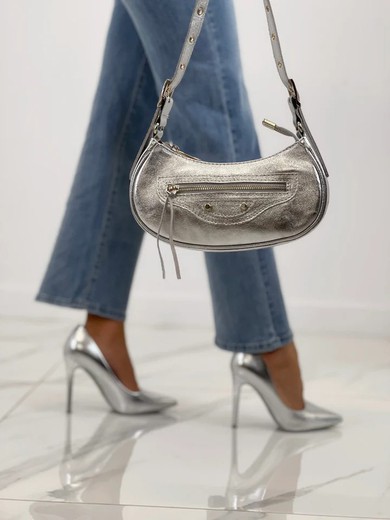 Bolso Hobo Biker De Piel Plata