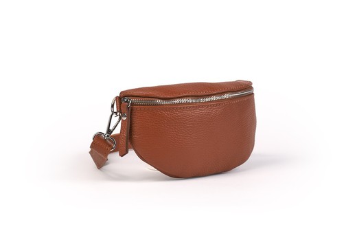 Riñonera de piel para mujer camel cremallera plateada