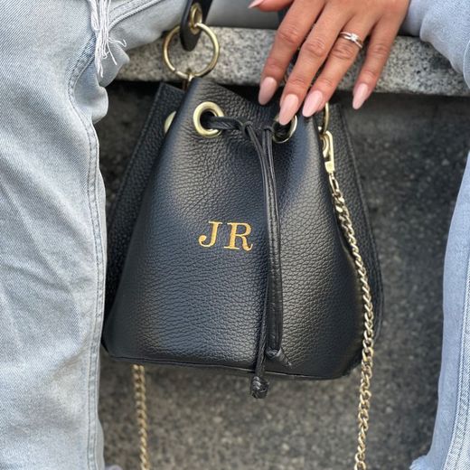 Bolso bombonera de piel negro