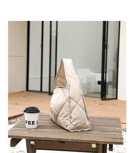 Bolso de Hombro Pequeño Acolchado Beige