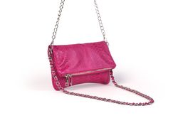 Bolso de piel doble cadena fucsia