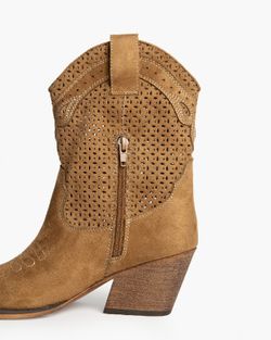 Botín Sahara Camel marca Corina M5015