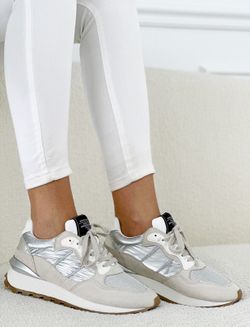 Deportiva Soft Plata marca Corina M4085
