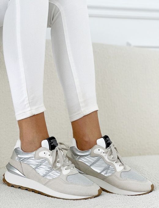 Deportiva Soft Plata marca Corina M4085