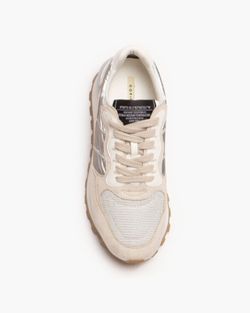 Deportiva Soft Plata marca Corina M4085