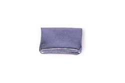 Monedero pequeño de piel lila metalizado