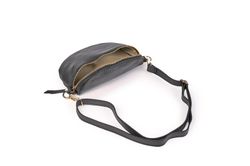 Riñonera de piel para mujer negro cremallera dorada