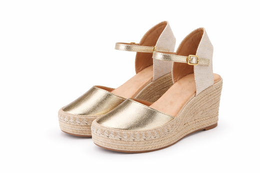 Sandalia Atenea Con Cuña De Esparto Dorado