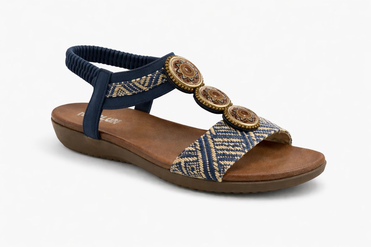 Sandalia Boho Chic con Detalles Ornamentales Azul