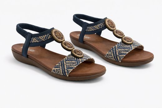 Sandalia Boho Chic con Detalles Ornamentales Azul