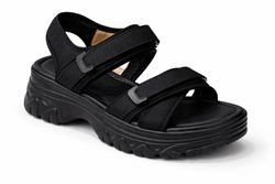 Sandalia Lamis Con Plataforma y Suela Deportiva Negro