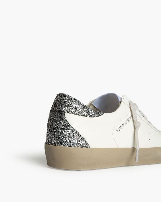 Zapatillas Casual Plata marca Corina M5040