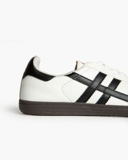 Zapatillas Mixt Comfort Blanco - Negro marca Corina M5075