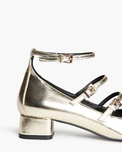 Zapato Mary Jeane Dorado marca Corina M4665